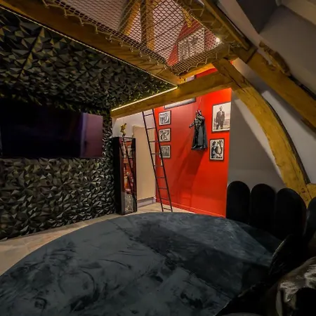Apartment Cinema Romantique De L'etoile