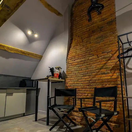 Cinema Romantique De L'etoile Apartment Longmesnil